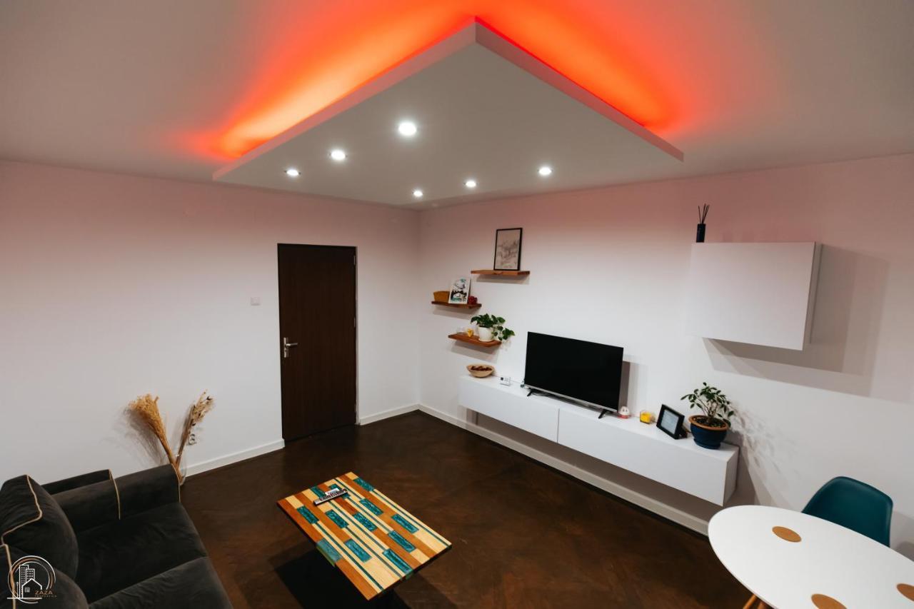 Zaza Apartament - Central Area, With Balcony Târgu Jiu Dış mekan fotoğraf