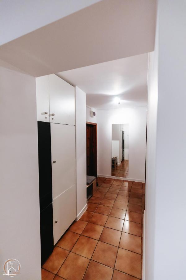 Zaza Apartament - Central Area, With Balcony Târgu Jiu Dış mekan fotoğraf