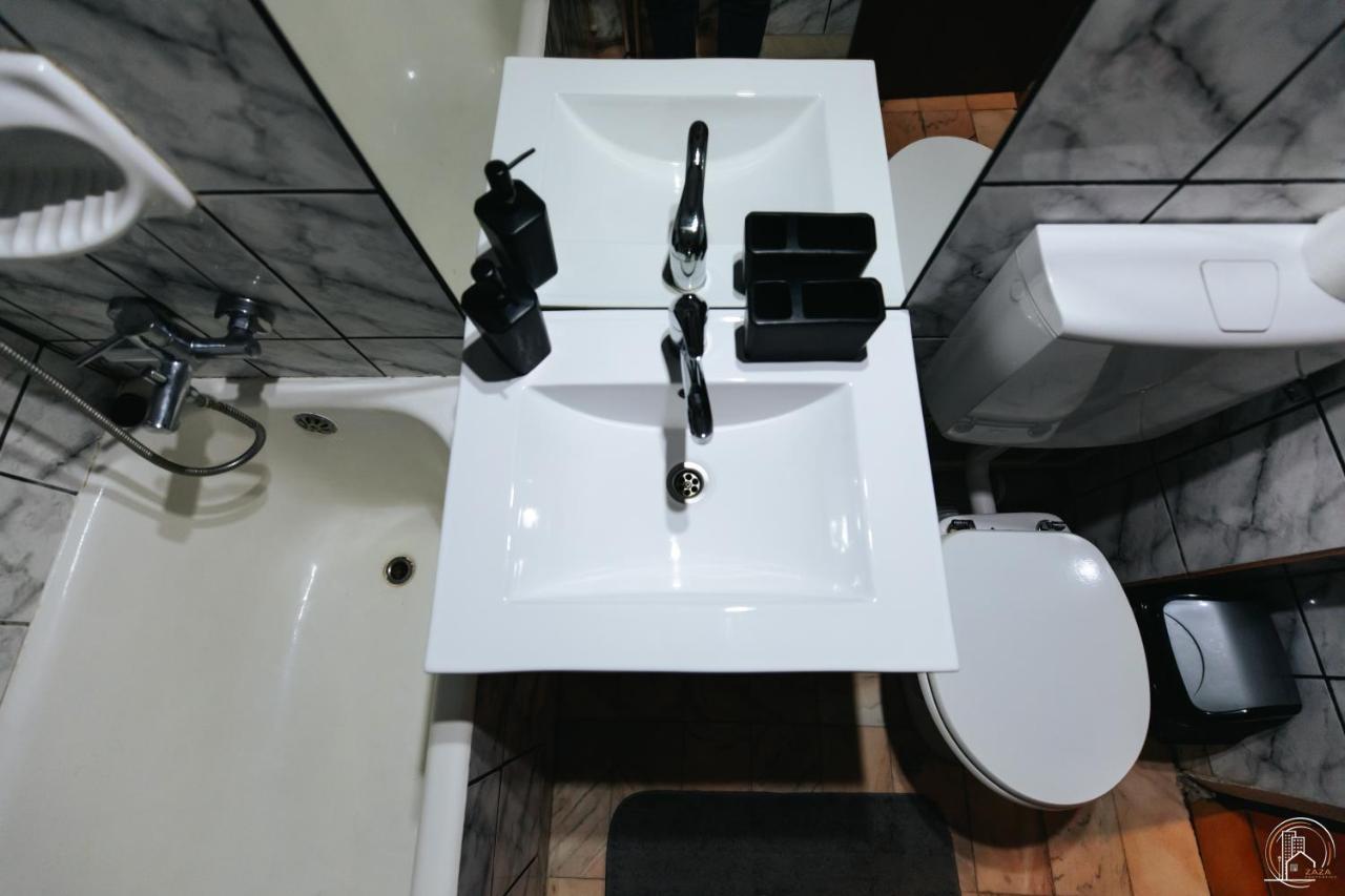 Zaza Apartament - Central Area, With Balcony Târgu Jiu Dış mekan fotoğraf