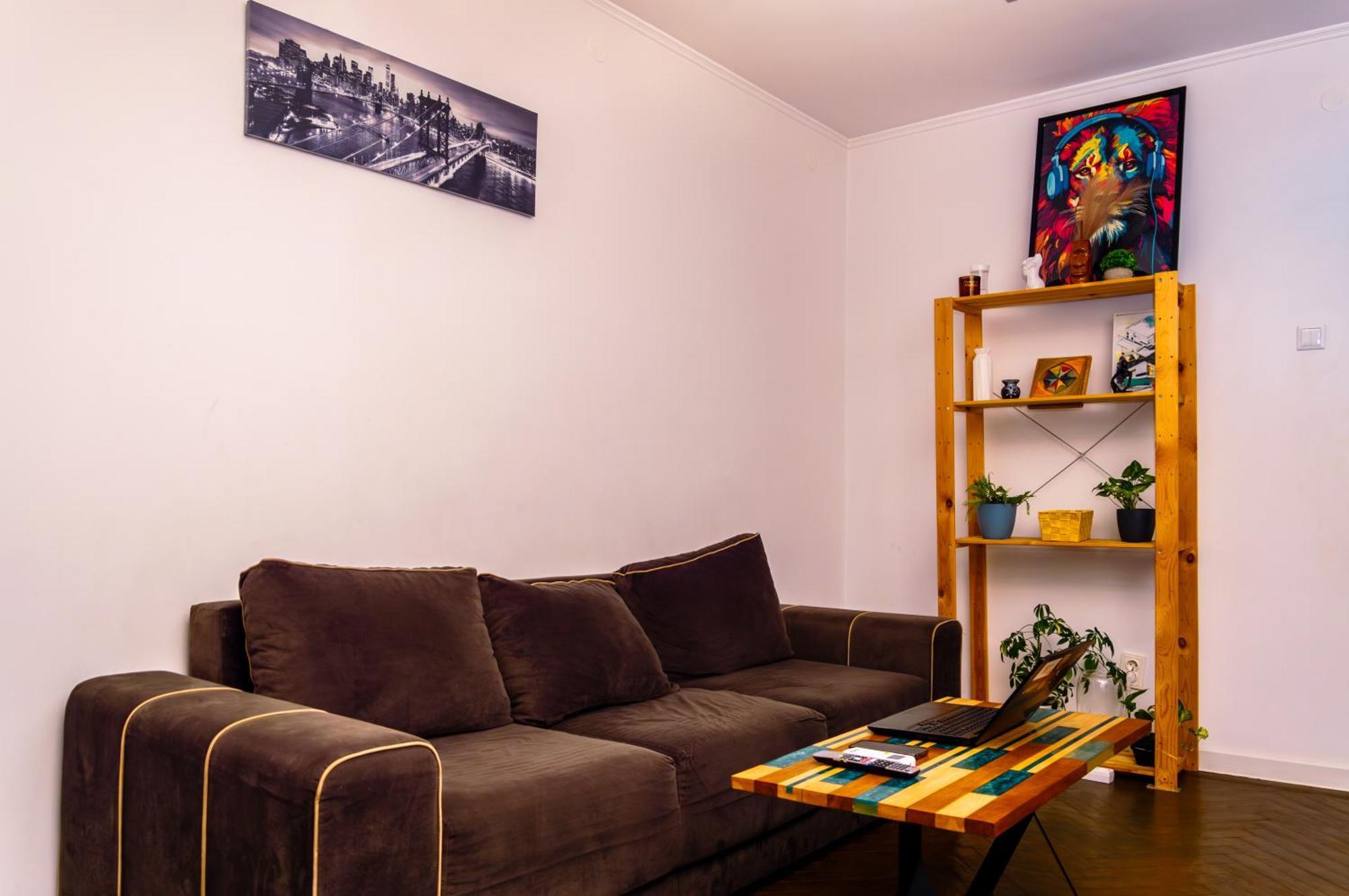 Zaza Apartament - Central Area, With Balcony Târgu Jiu Dış mekan fotoğraf